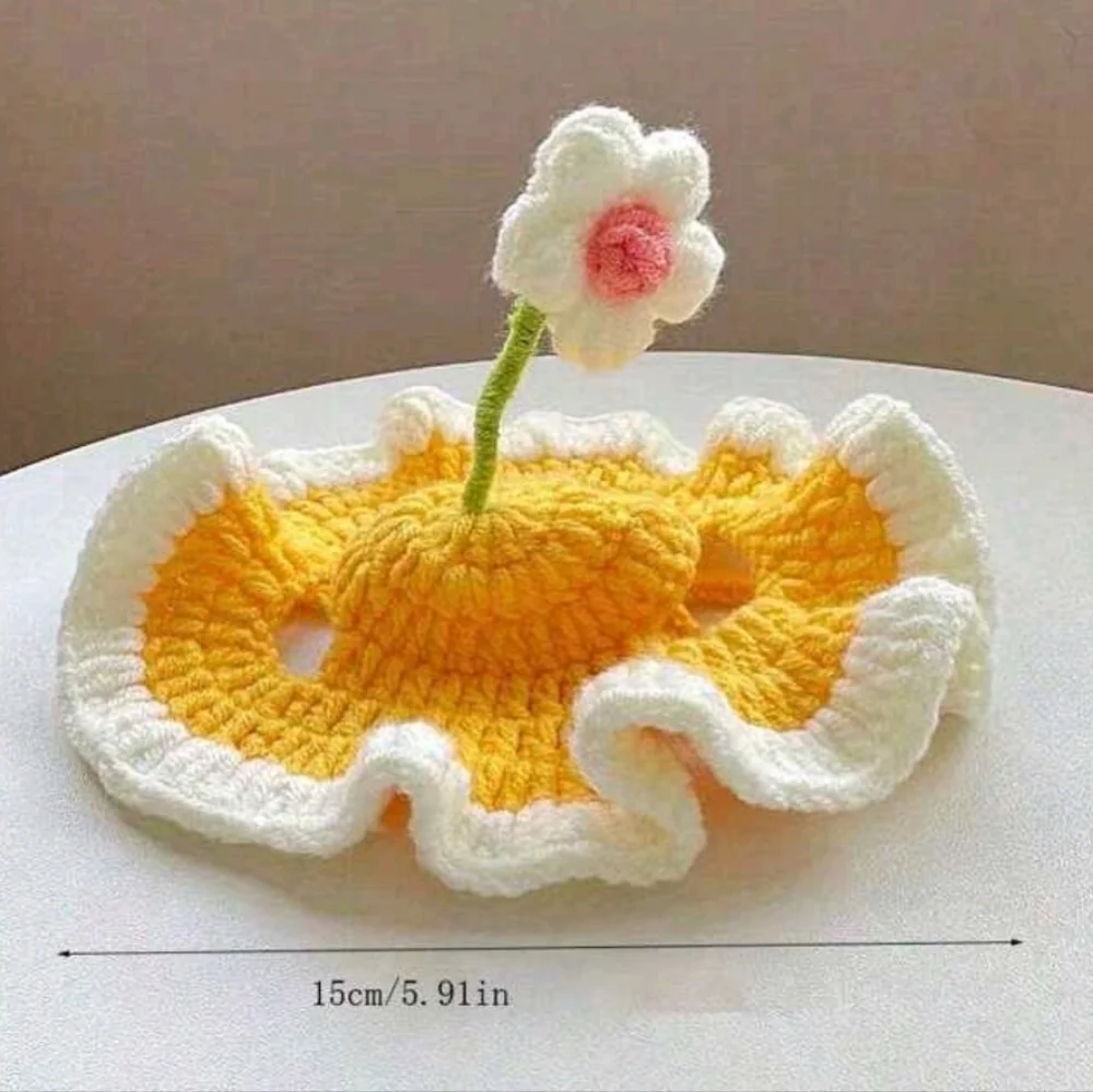 Crochet sun hat for cat